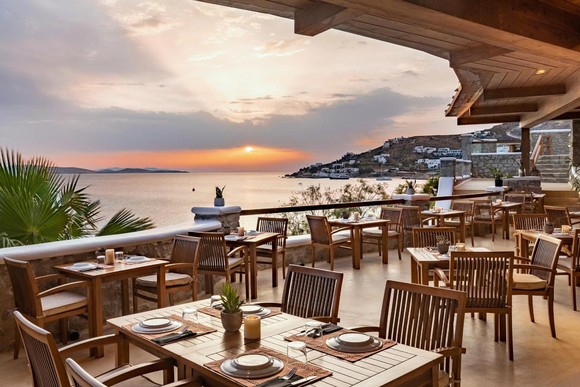 圣约翰别墅酒店 Agios Ioannis Diakoftis 外观 照片 Sunset at the Mykonos Grand Resort